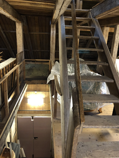 Abb. 145 Stola, Herrenhaus, Dachgeschoss, Treppe, 2022