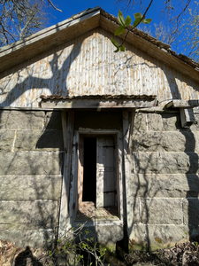 Abb. 107 Nuhjala, Gutsanlage, Eiskeller, Gebäude 10 (lt. Denkmalschutzdoku. 2002), Ansicht Süd 2023